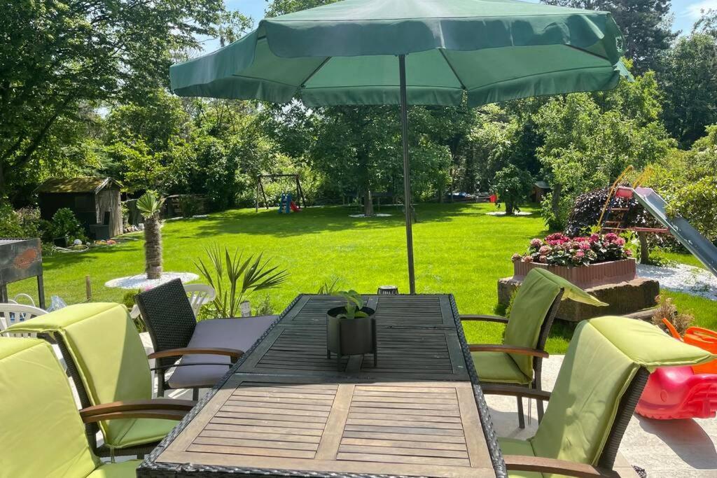 Wunderschoene Terrassenwohnung Mit Blick Ins Gruene! Meerbusch Buitenkant foto